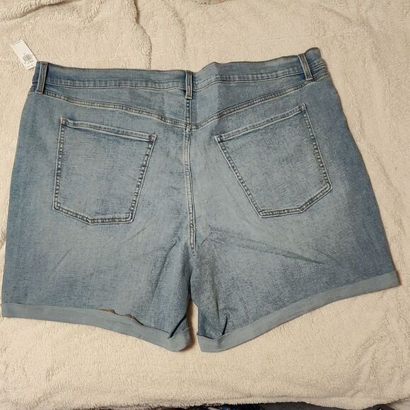 Mid- Rise Jean Shorts - Picture 5 of 5